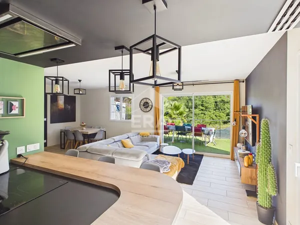 Cambo-Les-Bains - Vente Maison - grand sous-sol et piscine