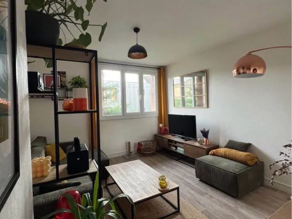 Appartement à louer / disponible le 20 Novembre