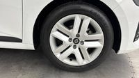 Renault Clio 1.0 TCe 90ch Evolution - 24 — photo 20