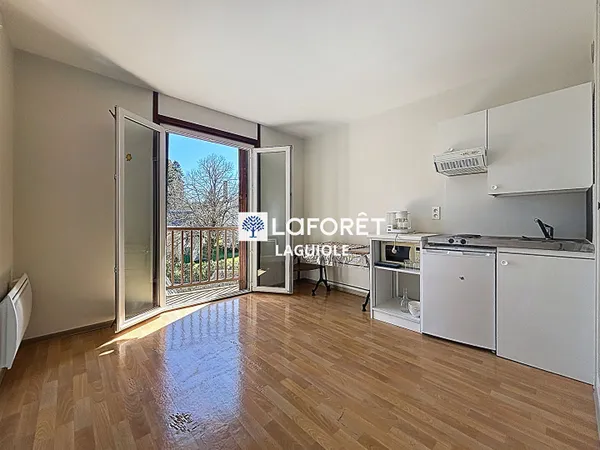 Studio 1 pièce 17 m²