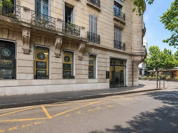 Local commercial 90 m²