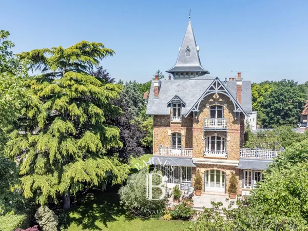 LE VESINET SUD - MAISON DE MAITRE - 4/5 CHAMBRES - 15 ' RER