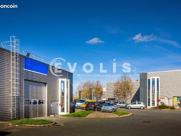 Local d'activité 649 m²