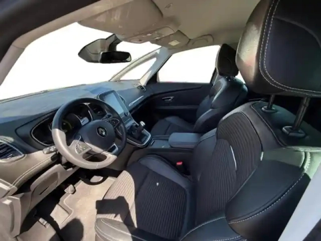 Renault Scenic 1.6 dci 130ch energy intens — photo 10