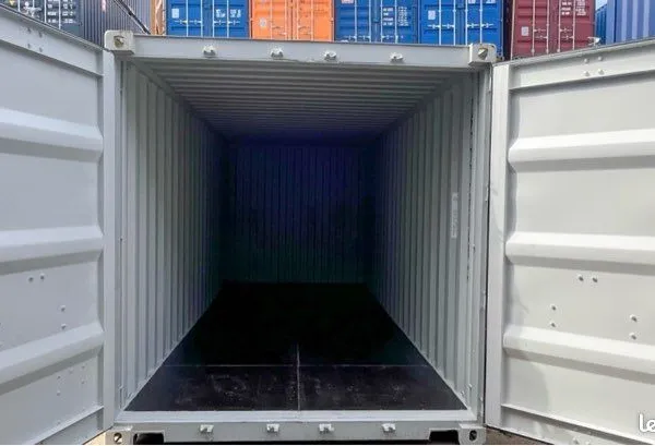 Box garage garde meuble cellule stockage