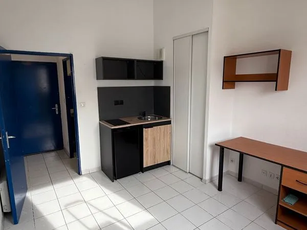 Studio 1 pièce 17 m²