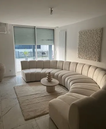 Vénissieux - Maison entièrement rénovée de 102 m² sur terrain de 512 m² - 3 chambres - Aucun travaux