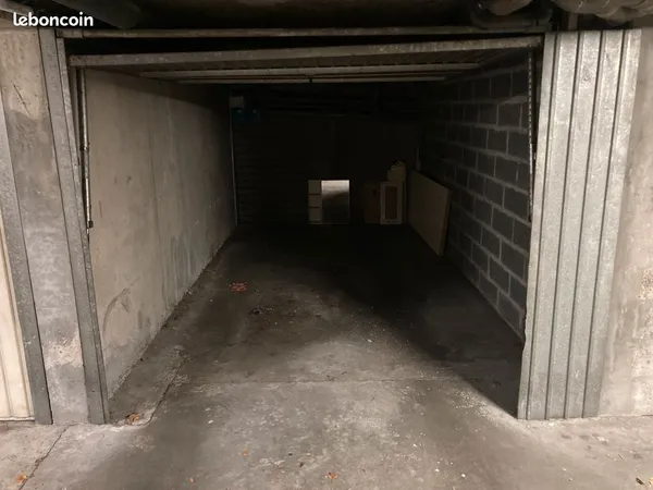 Garage / box fermé à louer - proximité chu & place saint-marc