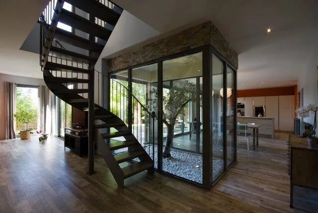 Photo 4