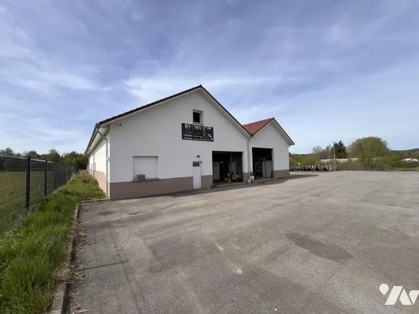 Local d'activités 484 m²