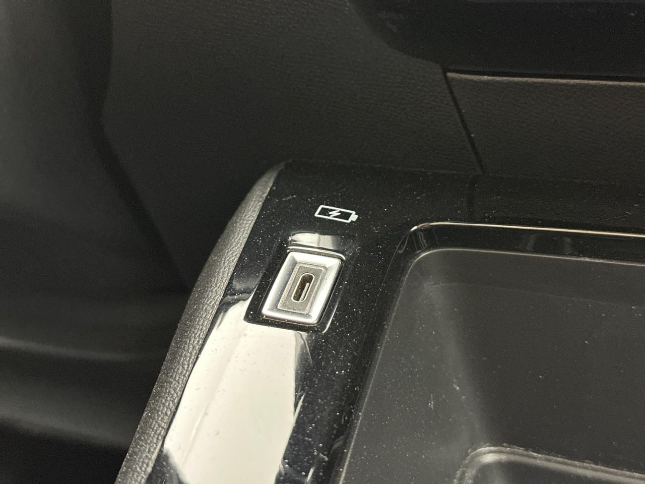 Peugeot 208 puretech 100 s&s eat8 style — photo 28