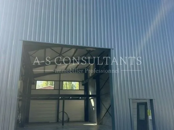 ENTREPOT - LOGISTIQUE 300 m² SAINTE-HÉLÈNE-SUR-ISÈRE