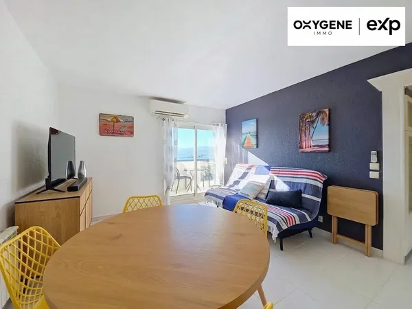 Grand T2 avec vue - accès direct plage - parking privé