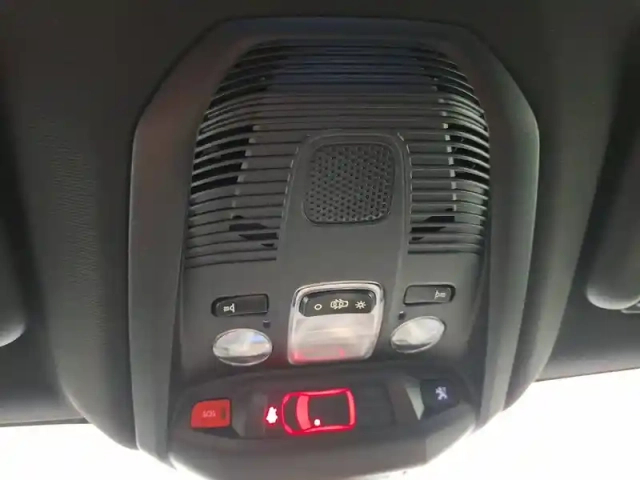 Peugeot 3008 puretech 130ch s&amp;s eat8 — photo 31
