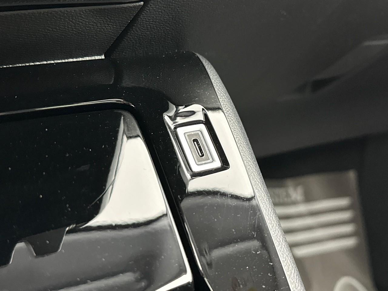 Peugeot 208 electrique 54 kwh 156ch allure — photo 30