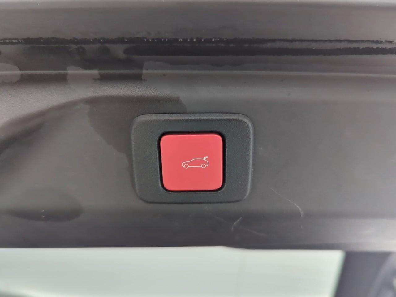 Peugeot 3008 hybrid 145 e-dcs6 gt — photo 17