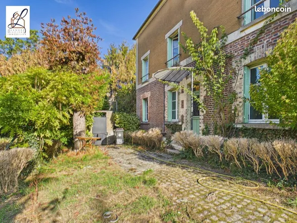 Propriété 9 pièces 235 m²