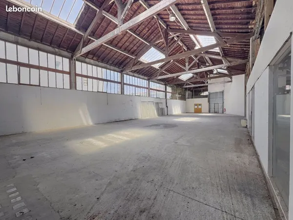 Local commercial 463 m² Valence