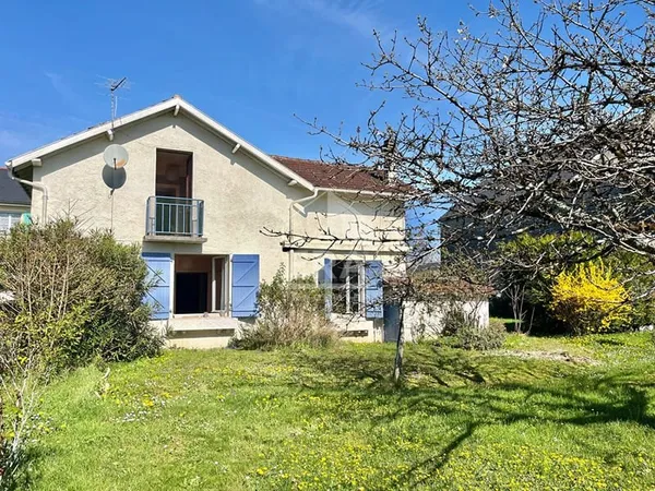 Maison 8 pièces 217 m²