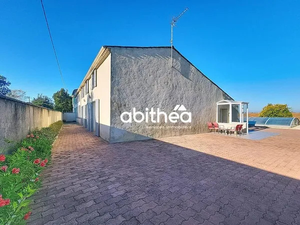 MAISON | 3 chambres | 190m2 | 5 pièces | 6200m2 de terrain |