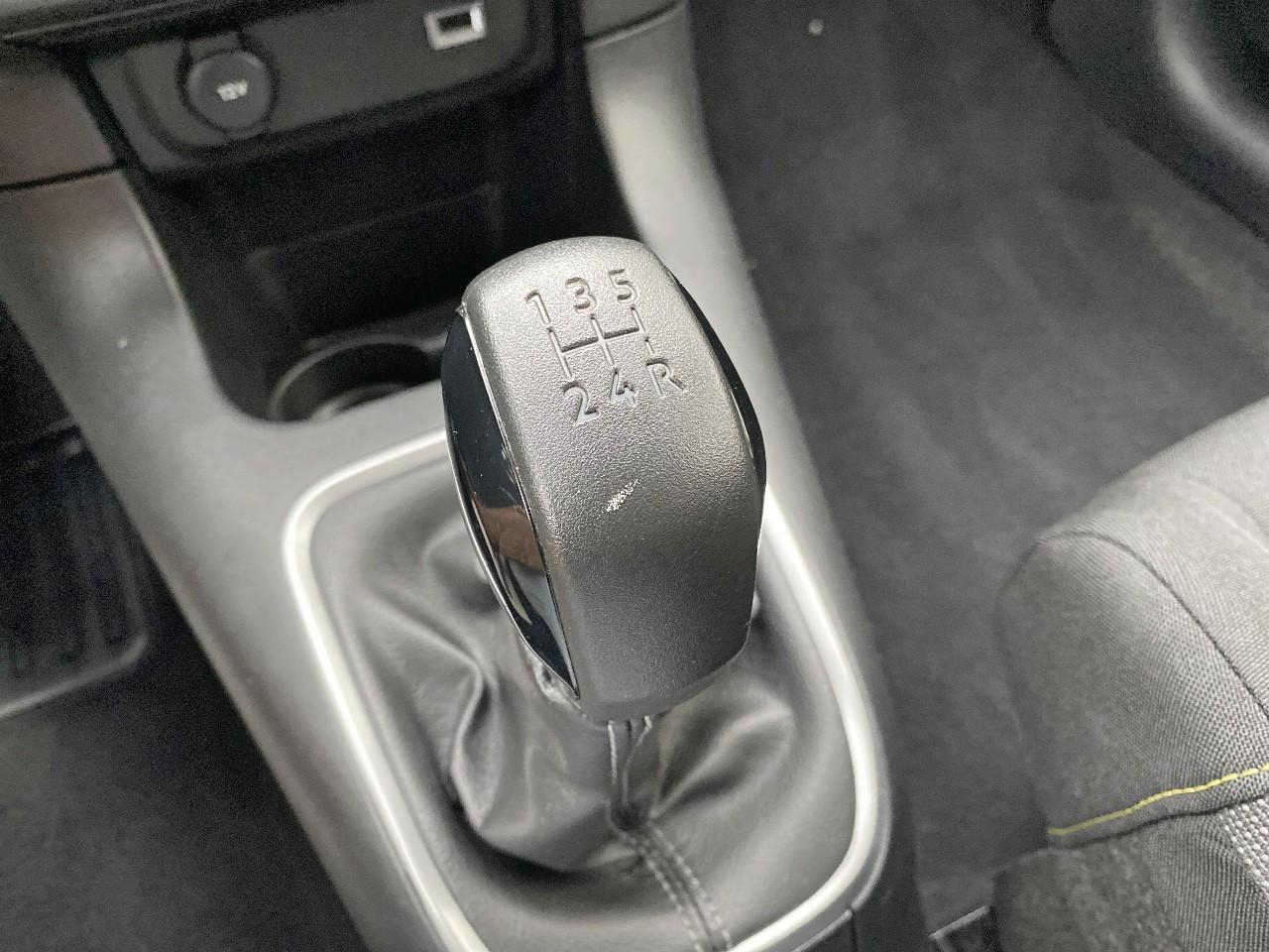 Citroën C3 1.2 puretech 83ch s&s shine — photo 14