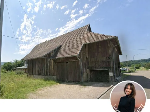 Maison de village avec grange à rénover sur une beau terrain plat de plus de 10 ares
