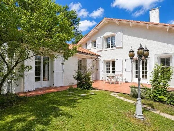 Maison 7 pièces 213 m²