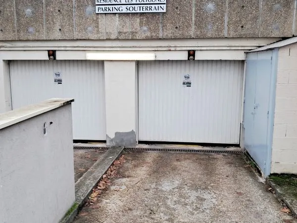 Parking sécurisé proche campus Nouméa et Faculté de droits et lettres