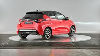 Toyota Yaris 116h Première 5p — photo 5