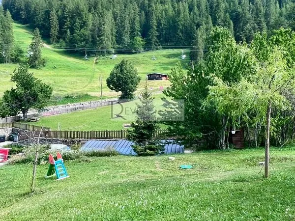 Terrain 1327 m² Roubion