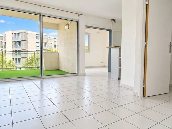 UN APPARTEMENT T1BIS, 34m2, AVEC LOGGIA, A PERPIGNAN SUD