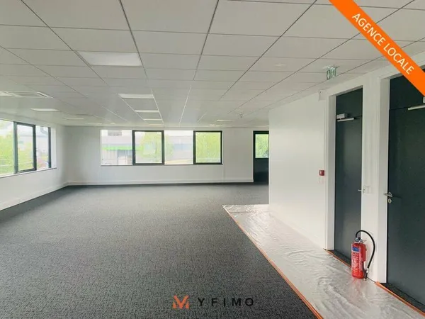 Bureaux 1243 m²