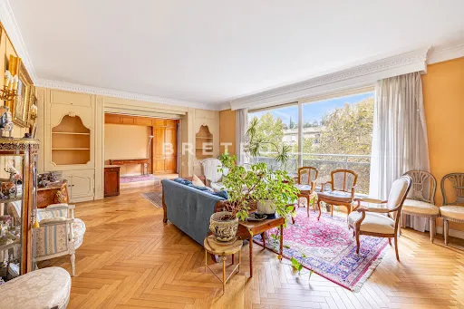 Appartement 6 pièces 178 m²
