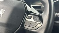 Peugeot 2008 1.2 PureTech 130ch S&S Allure Pack EAT8 — photo 16