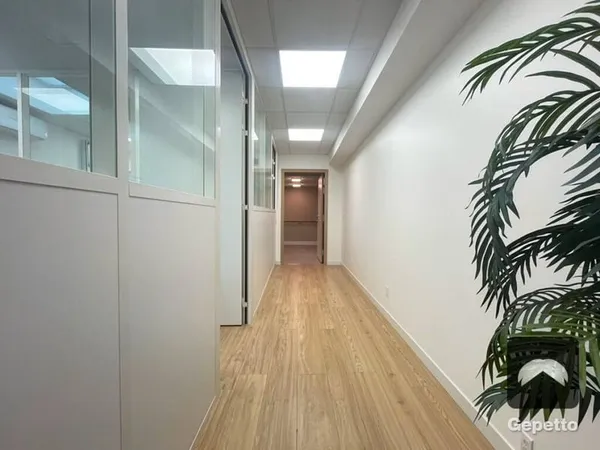 Local commercial 66 m²