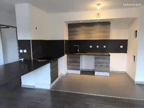 Location t4 96 m2 anse
