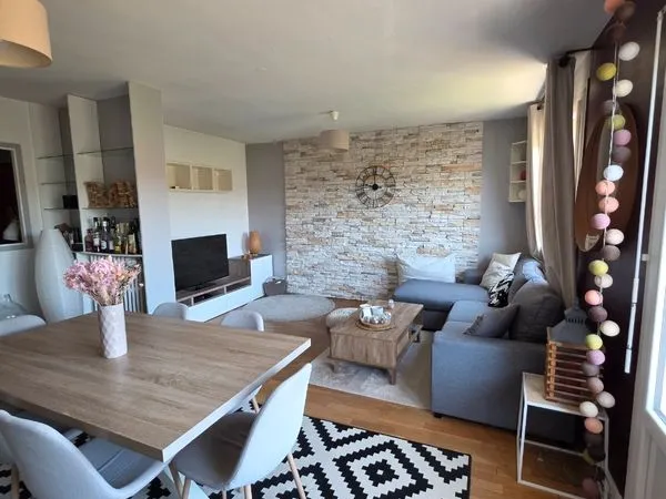 T3 lumineux de 68 m² avec balcon, cave & grenier - Besançon Palente (Possibilité garage)