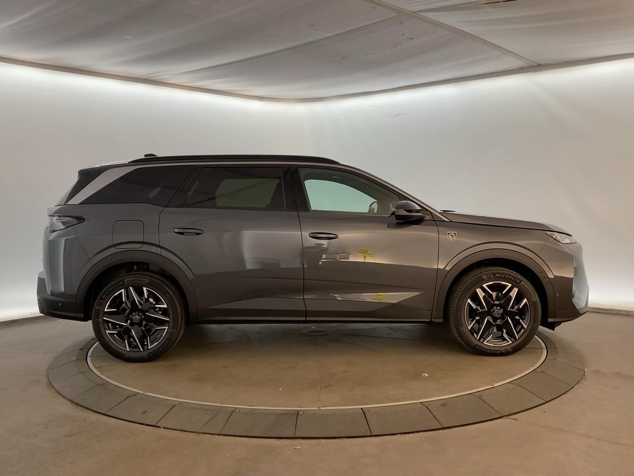 Peugeot 5008 hybrid 145 ch e-dcs6 gt — photo 4