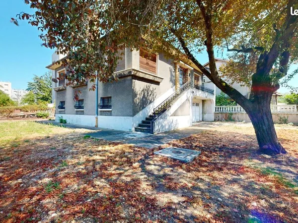 Maison 7 pièces 276 m²