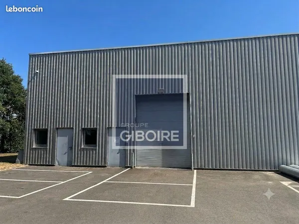 Local d'activité 711 m²