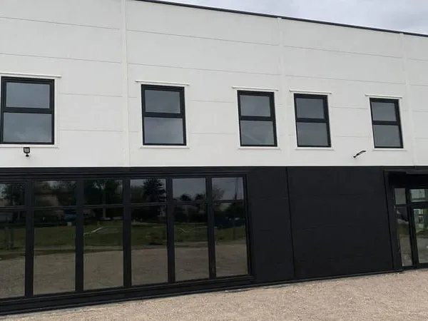 Local commercial 1249 m²