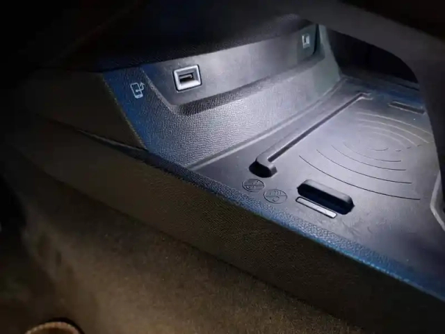 Peugeot 508 hybrid 225 e-eat8 — photo 5