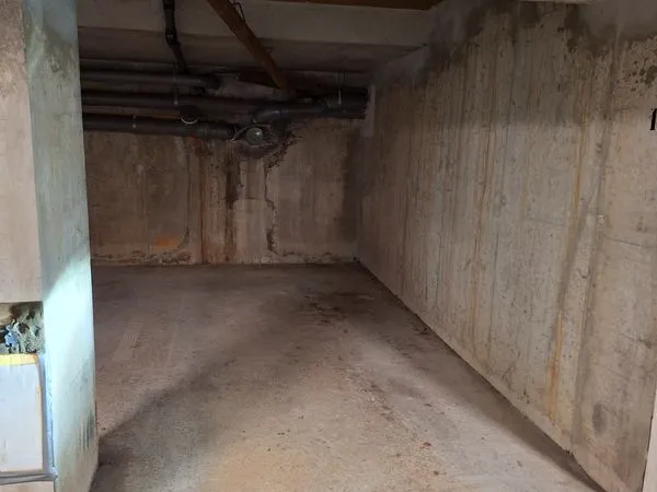 Stationnement Location Saint-Laurent-du-Var   90€