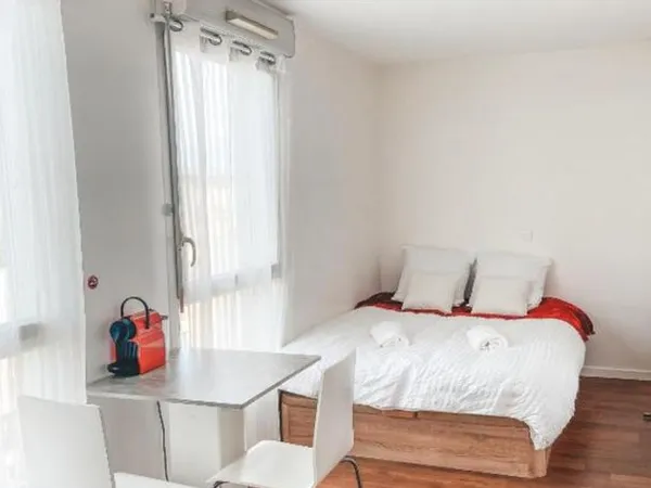 Studio meublé lumineux 18 m² - Proche métro - Rosny-sous-Bois