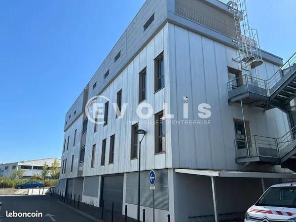 Bureaux 132 m²