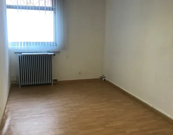 Local professionnel 16 m²