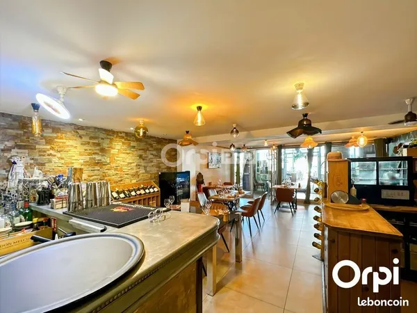 Local restaurant 85 m²