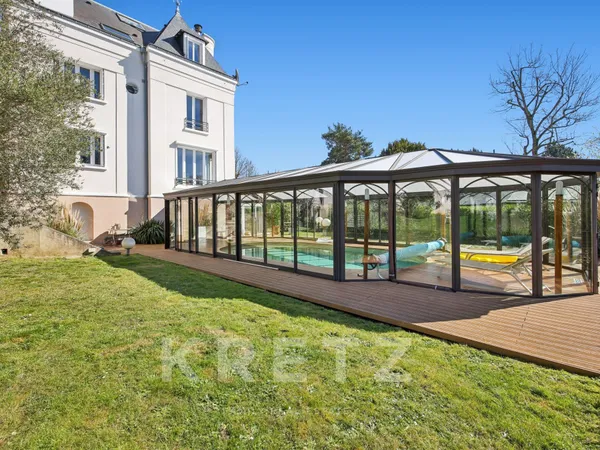 Propriété de caractère avec Parc et Piscine