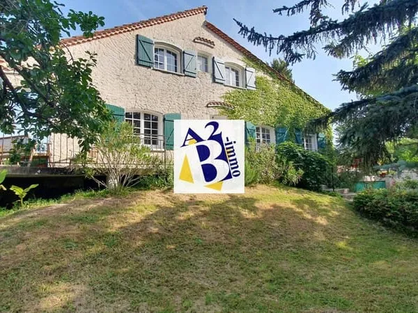 Maison de ville 6 pièces 185 m²