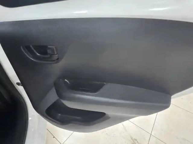 Peugeot 108 vti 72ch s&amp;s bvm5 — photo 11